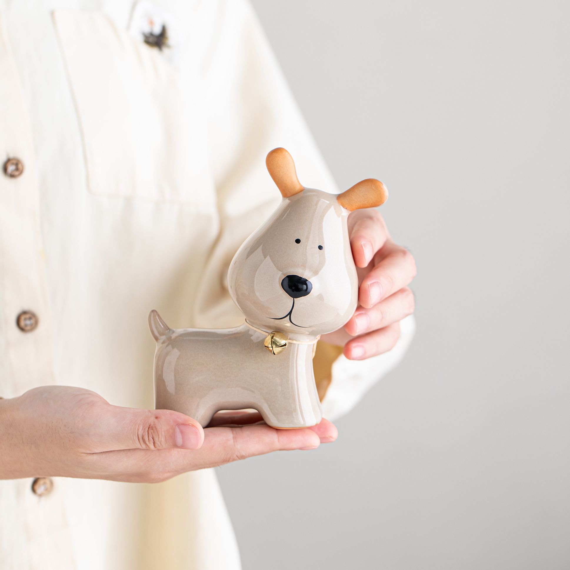 クリエイティブな北欧スタイルのセラミックベル子犬オーナメント - Office Technologies のレビューと価格